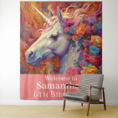Tenture Une impressionnante licorne cadre d'anniversaire (En situation)