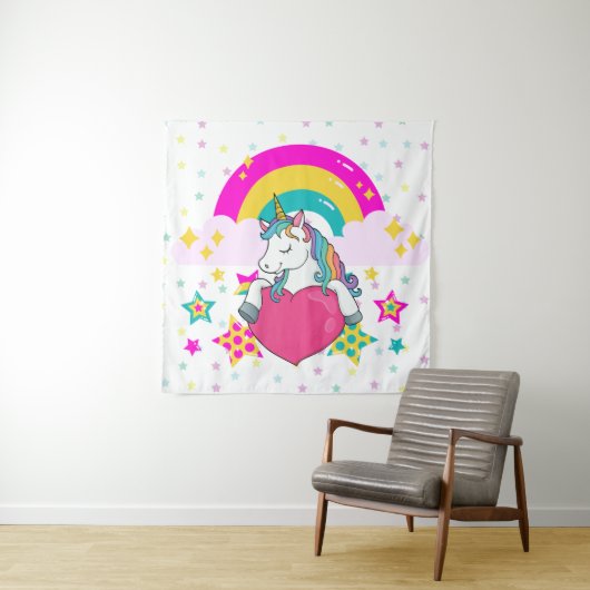 Tenture Unicorne arc-en-ciel avec étoiles (En situation)