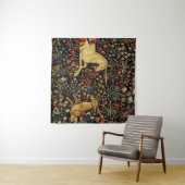 Tenture Unicorne médiévale Midnight Floral Garden (En situation (horizontale))