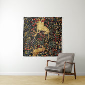 Tenture Unicorne médiévale Midnight Floral Garden (En situation (horizontale))