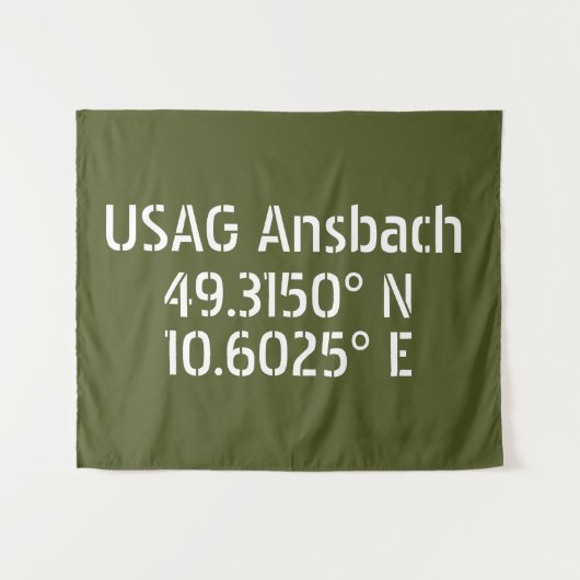 Tenture USAG Ansbach Latitude Longitude (Devant (Horizontal))