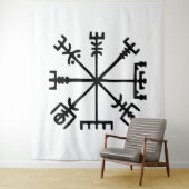 Tenture Vegvísir (Boussole Viking) (En situation)