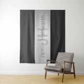 Tenture Votre nom et votre monogramme | Gris & Faux Silver (En situation)