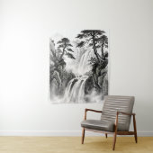 Tenture Waterfall Tapestry | Black & White Mountain Art (En situation)