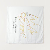Tenture We Are Engaged! Gold Backdrop (Devant (Horizontal))