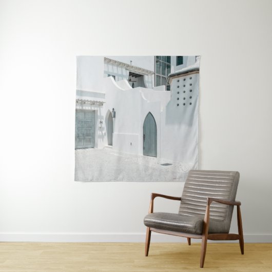 Tenture White concrete house (En situation)