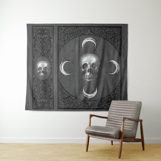 Tenture Witchery Flourish | Crâne gris foncé et lune (En situation (horizontale))