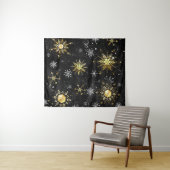 Tenture Xmas Golden Snowflakes on Black Background (En situation (horizontale))