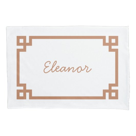 Terra Cotta Griekse Sleutel Monogram Standaard Kussensloop (Voorkant)