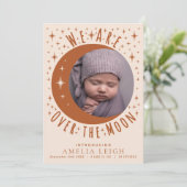 Terracotta au-dessus de la lune Faire-part de nais (Debout devant)