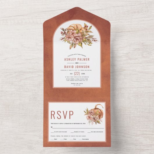 Terracotta bloemen en pompoen herfst bruiloft all in one uitnodiging (Binnen)