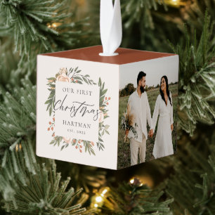 Terracotta Boho Floral Eerste Kerstmis Pas getrouw Kubus Ornament