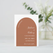 Terracotta en White Arch Wedding Save the Date Aankondigingskaart (Staand voorkant)