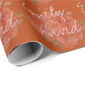 Terracotta Floral Bride & Groom Names Wedding Cadeaupapier (Rol Hoek)
