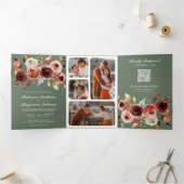 Terracotta Floral QR Code Sage Green Wedding Drieluik Uitnodiging (Binnen)