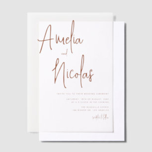 Terracotta handgeschreven script minimalistische b vellum uitnodigingen