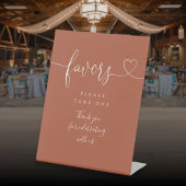 Terracotta Hart Script Favoritism Reclamebord Met Voetstuk