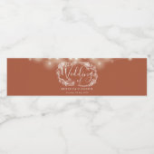 Terracotta Lichtslingers Bloemige Trouwdag Waterfles Etiket (Enkel label)