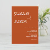 Terracotta Moderne Élégant Mariage Invitation (Debout devant)