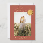 Terracotta monogram wax zeehondenfoto bruiloft bedankkaart (Voorkant)