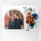 Terracotta Navy Blue Pampas Grass Rustic Wedding Drieluik Aankondiging (Binnenzijde eerst)