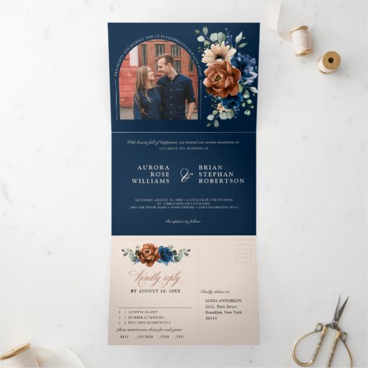 Terracotta Navy Blue Pampas Grass Rustic Wedding Drieluik Aankondiging (Binnen)