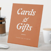 Terracotta Oranje kaarten en cadeautjes voetsporen Reclamebord Met Voetstuk (Insitu)