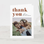 Terracotta Retro Typografie Moderne Fotobruiloft Bedankkaart (Voorkant)