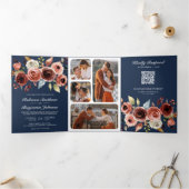 Terracotta Waterverf Floral QR Code Navy Wedding Drieluik Uitnodiging (Binnen)