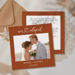 Terracotta We Eloped Foto Hart Script Trouwdag Aankondiging