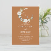 Terracotta & Witte Bloemen Monogram krans bruiloft Kaart (Staand voorkant)