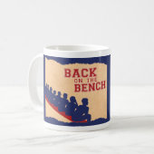 Terug op de bank / de mok op de bank (Voorkant links)