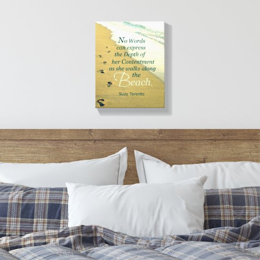 TERWIJL ZE LANGS HET STRAND LOOPT CANVAS AFDRUK (Insitu (Slaapkamer))
