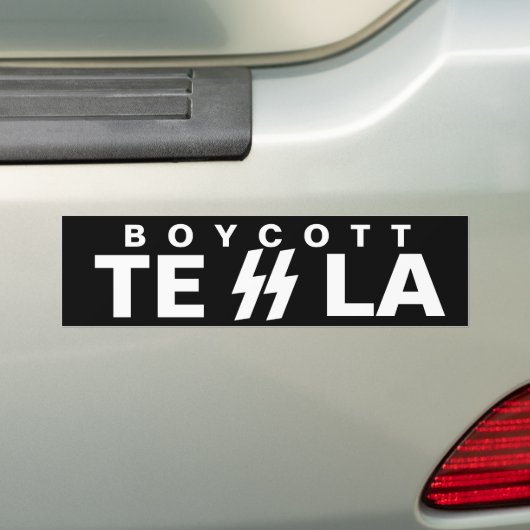 TESLA BOYCOTTEN BUMPERSTICKER (Op auto)