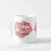 Tessa est une mauvaise tasse d'influence (Devant gauche)