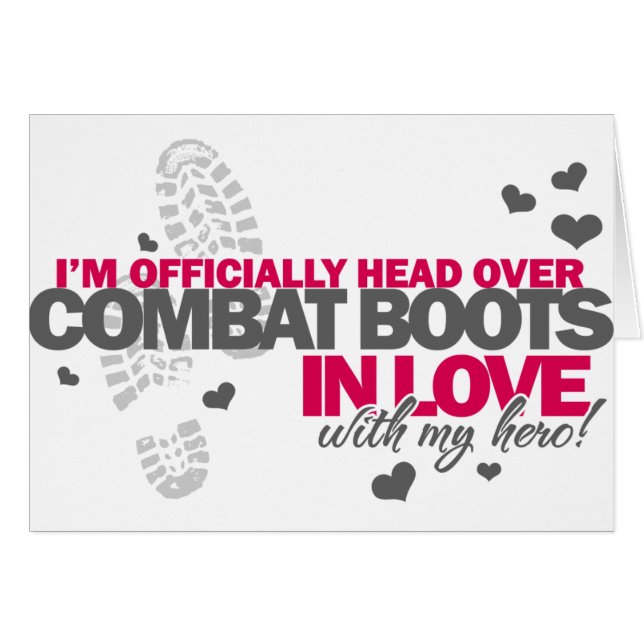 Tête au-dessus des bottes de combat (Devant horizontal)