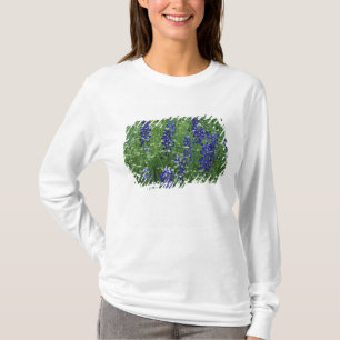 Texas, Lake Buchanan. Texas Bluebonnet en Wilde T-shirt