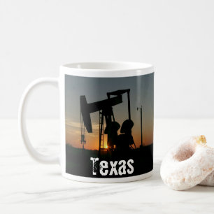 Texas oliepomp silhouet bij zonsondergang Mok