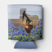 Texas Shape Oil Pump Jack bij Sunset Bluebonnets Blikjeskoeler (Achterkant)