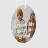 Texte blanc | Les petits-enfants font la vie Grand (devant)