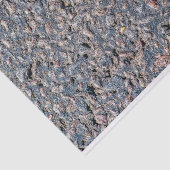 textuur van asfalt en keeltjes tissuepapier (Detail)