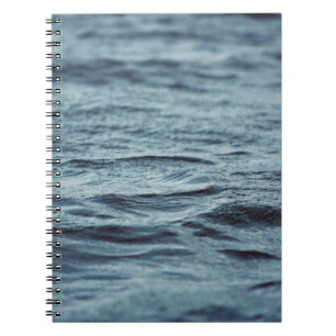 textuur van het wateroppervlak van vloeibaar water notitieboek