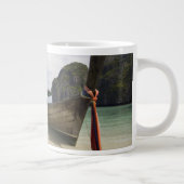 Thailand, Phi Phi Lay-eiland, Maya Bay. Extra Grote Beker (Rechts)