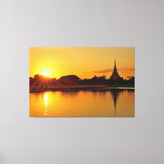 Thailand - sunset in Khon Kaen Canvas Afdruk (Voorkant)