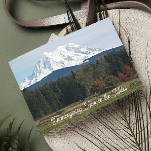 Thanksgiving over de berglandschap Miles Feestdagen Kaart