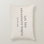 The Adventure Begin Minimalist Quote Wedding Date Accent Kussen (Voorkant(Verticaal))