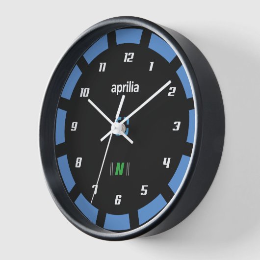 The Aprilia Clock (Hoek)