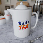 Thé Boire Papa Nom Teapot personnalisé<br><div class="desc">Ton père adore le thé ? Aime-t-il qu'il ait brassé à sa manière ? Prends-lui cette théière juste pour lui. Facile comme il a déjà son nom dessus</div>