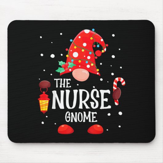 The Nurse Gnome Matching Family Christmas Gnome Pa Muismat (Voorkant)