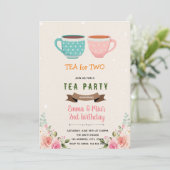 Thé pour une invitation à deux ans (Debout devant)